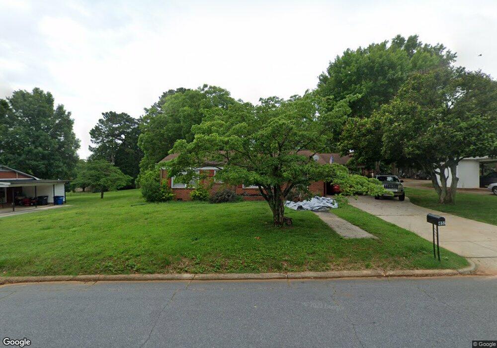 452 Hillcrest Dr, Statesville, NC 28677 - photo 1