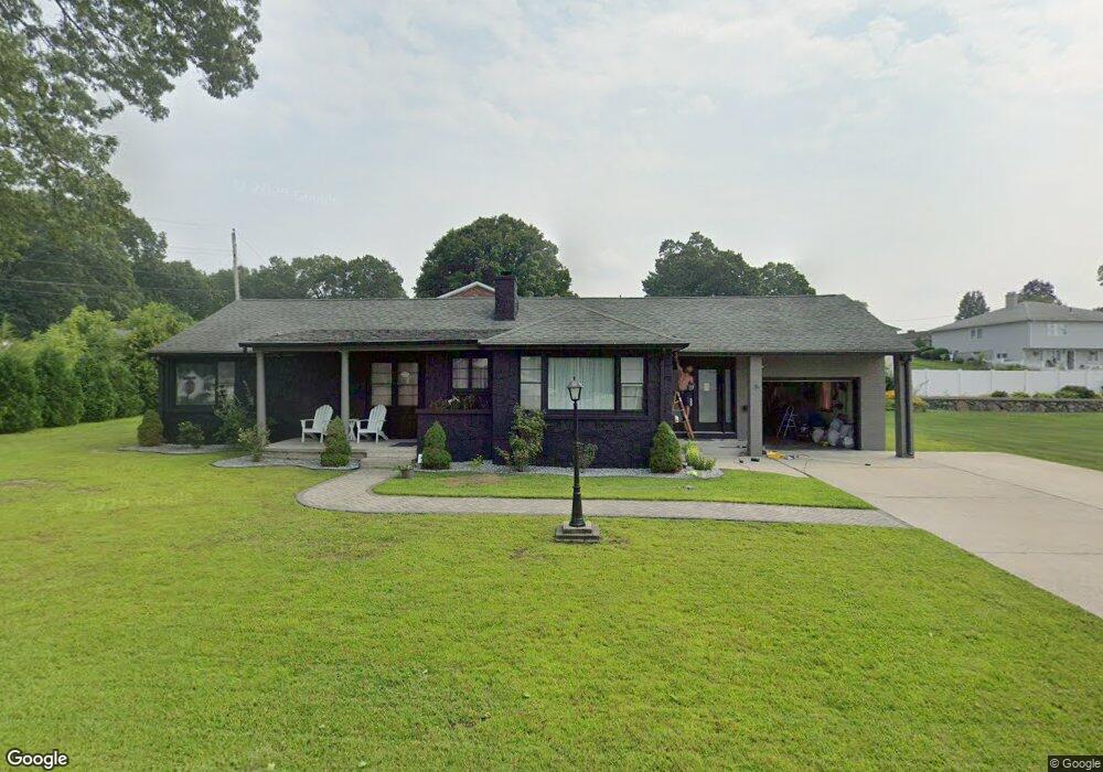 554 Winsor St, Ludlow, MA 01056 - photo 1