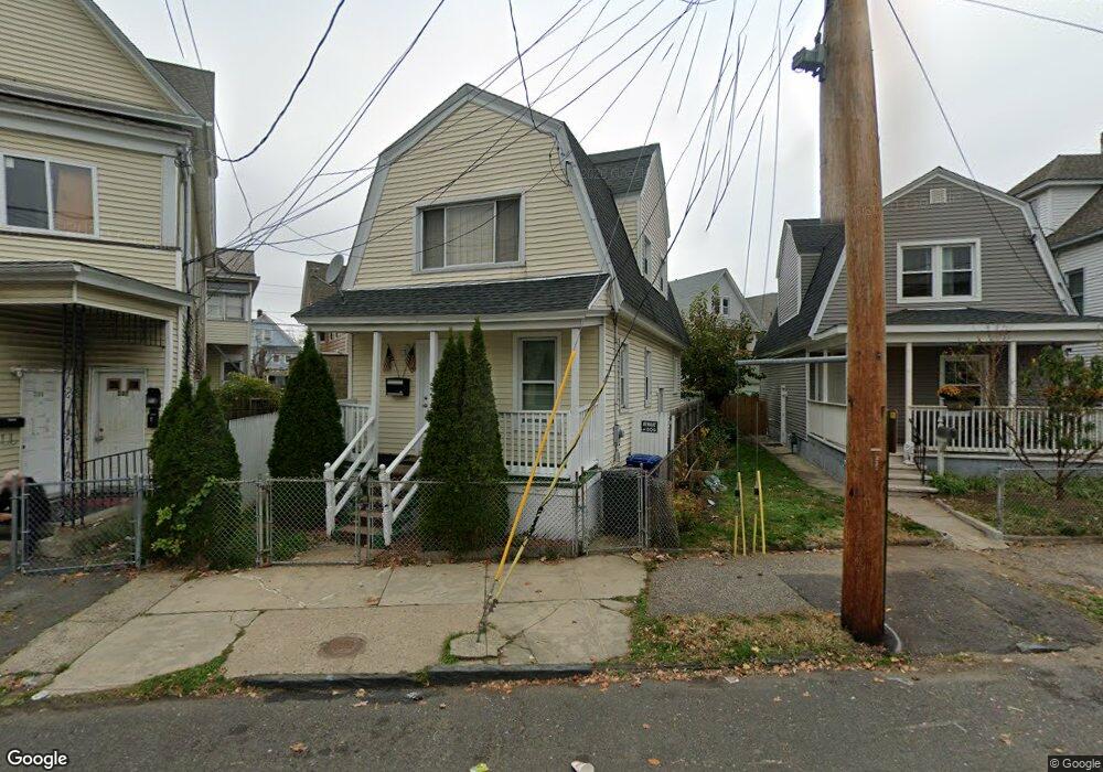 339 Huntington Rd, Bridgeport, CT 06608 - photo 1