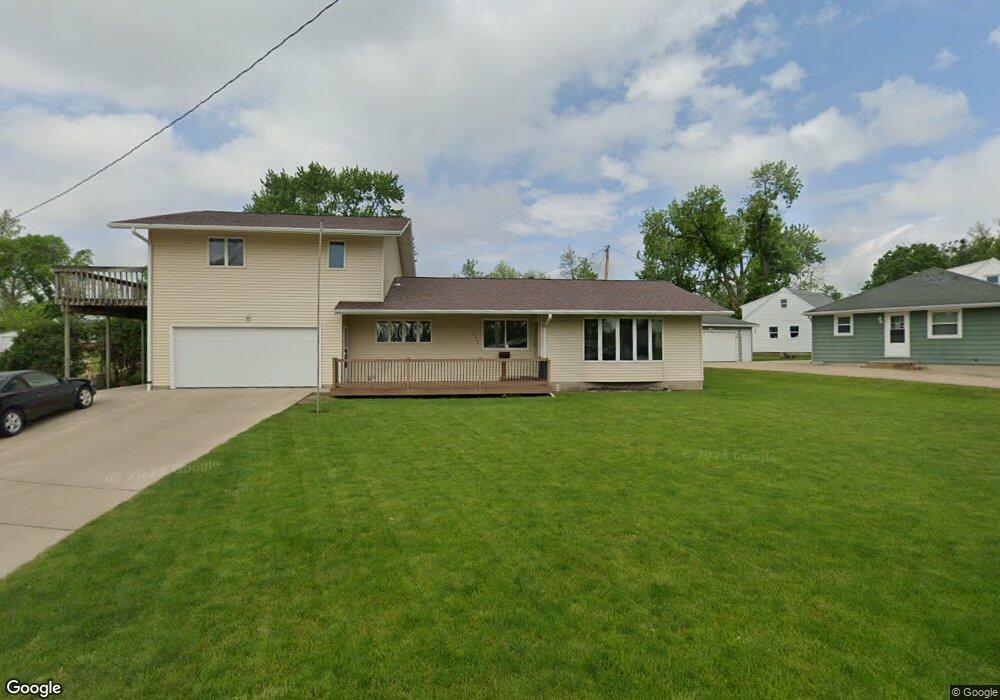 2462 Deborah Dr SW, Cedar Rapids, IA 52404 - photo 1