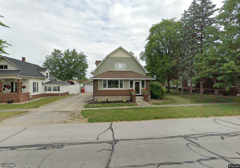 407 E Main St, Mentone, IN 46539 - photo 1