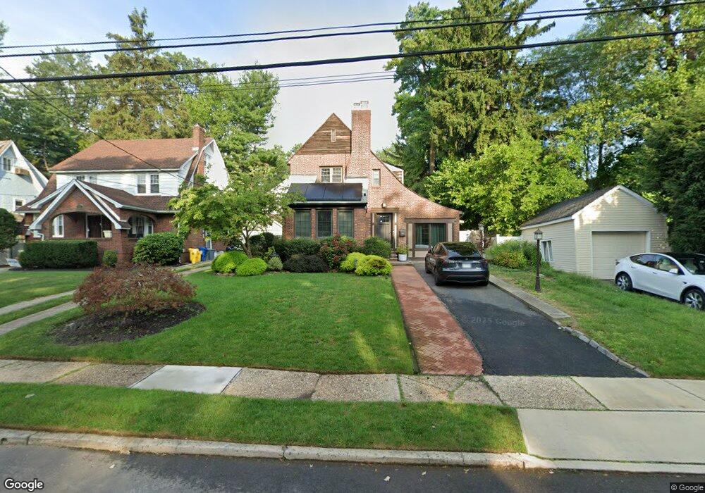 1362 Taft Rd, Teaneck, NJ 07666 - photo 1