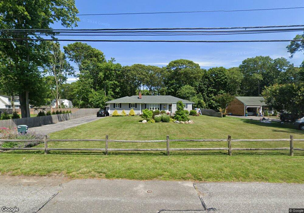 151 Snedecor Ave, Bayport, NY 11705 - photo 1