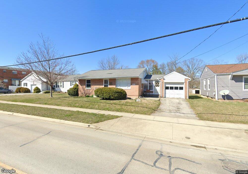 810 Collins Ave, Marysville, OH 43040 - photo 1