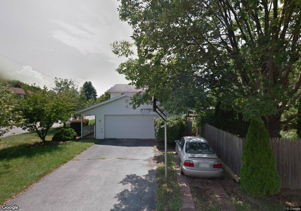 487 Chestnut Cir W, Alburtis, PA 18011 - photo 1