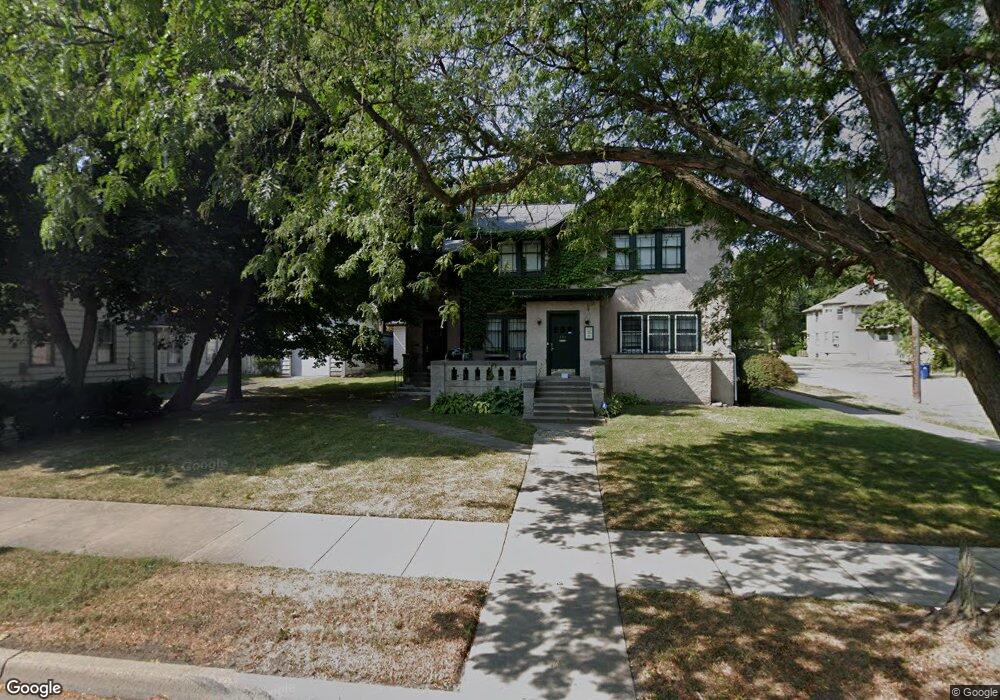 532 N Sheridan Rd, Waukegan, IL 60085 - photo 1