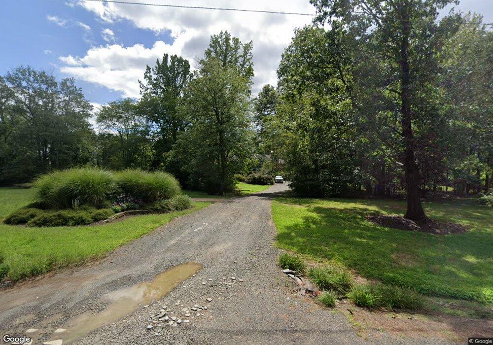 10565 Cliff Mills Rd, Marshall, VA 20115 - photo 1