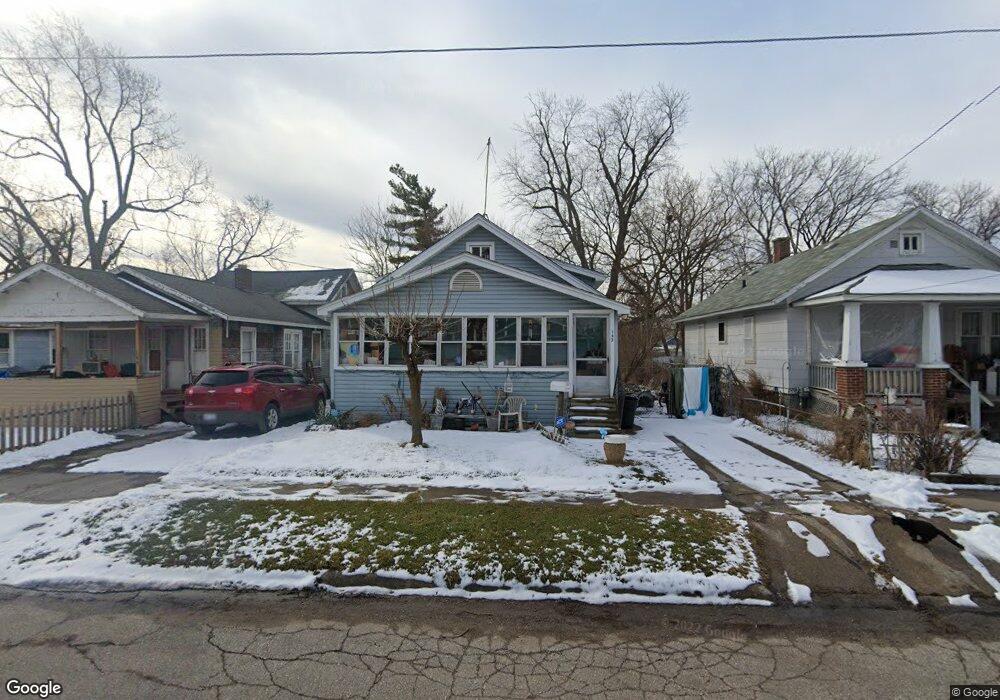 142 E Eddington Ave, Flint, MI 48503 - photo 1