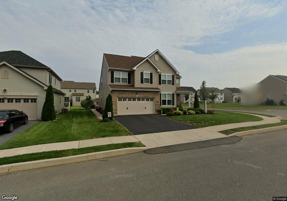 723 Mulberry Dr, Nazareth, PA 18064 - photo 1