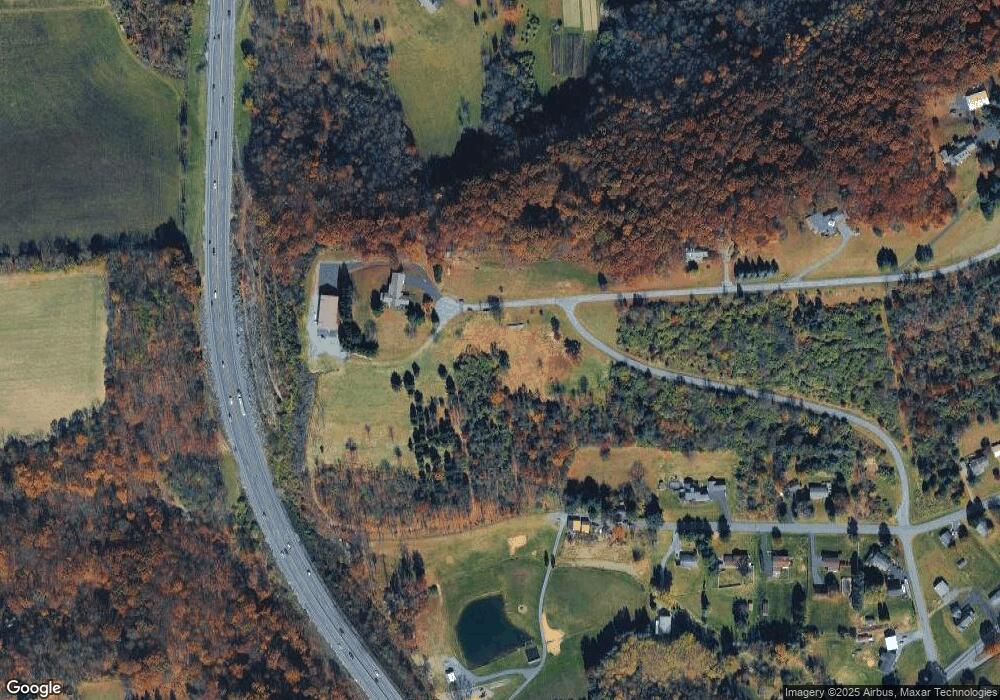 3555 Timber Ln, Slatington, PA 18080 - photo 1