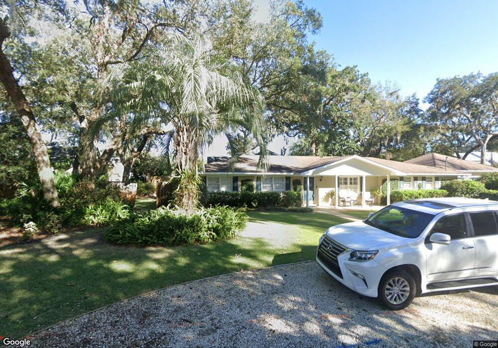 302 Menendez Ave, St. Simons Island, GA 31522 - photo 1