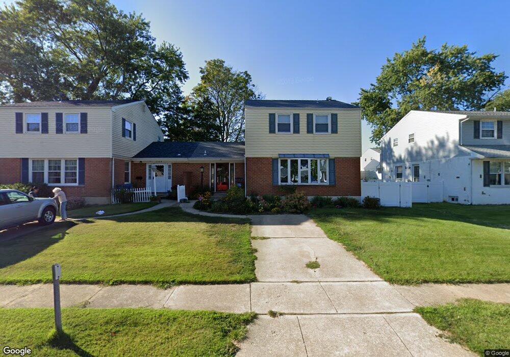 711 W Birchtree Ln, Claymont, DE 19703 - photo 1