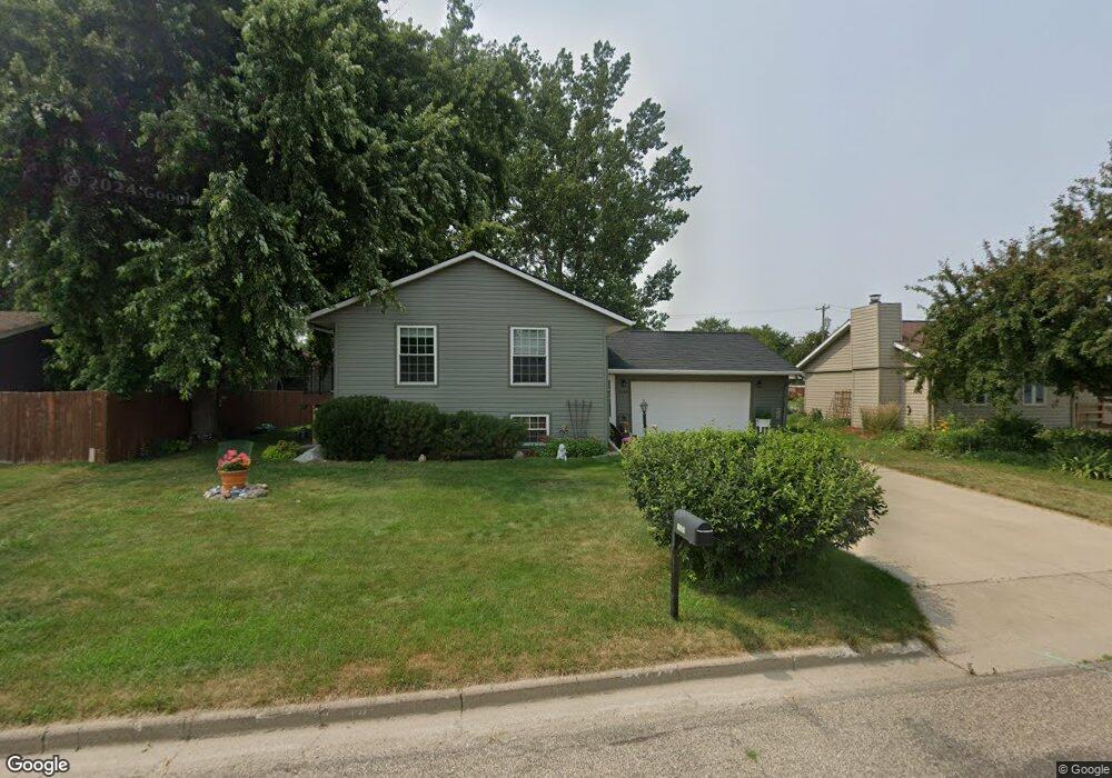 1605 5 1/2 Ave NE, Jamestown, ND 58401 - photo 1