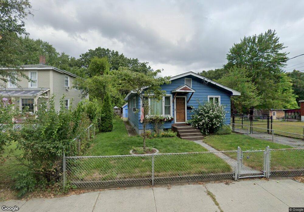 724 Britton St, Chicopee, MA 01020 - photo 1