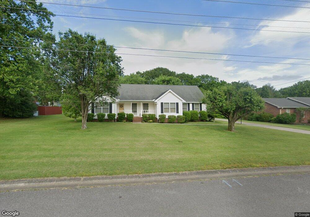 206 Idle Dr, Shelbyville, TN 37160 - photo 1