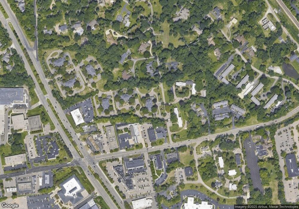 1725 Tiverton Rd unit A, 2L, Bloomfield Hills, MI 48304 - photo 1