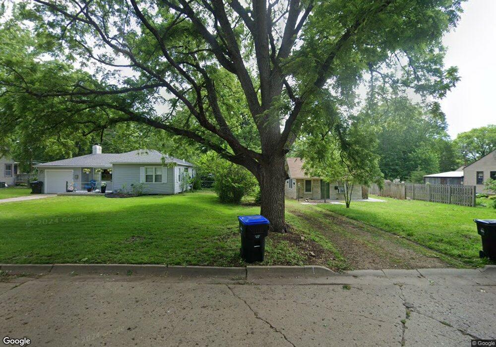 1834 SW High Ave, Topeka, KS 66604 - photo 1