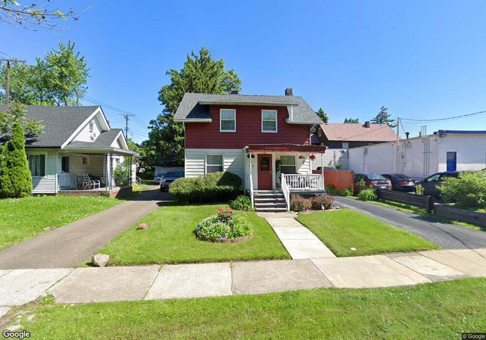 3447 Berkeley Rd, Cleveland, OH 44118 - photo 1