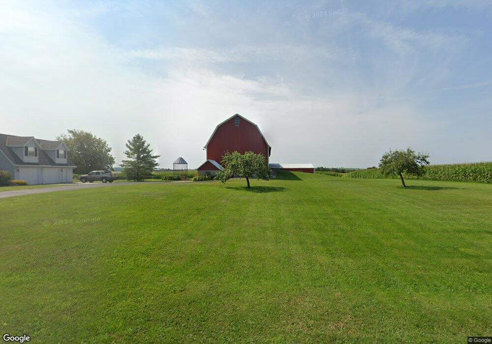 5341 Beechnut Dr, Kewaskum, WI 53040 - photo 1