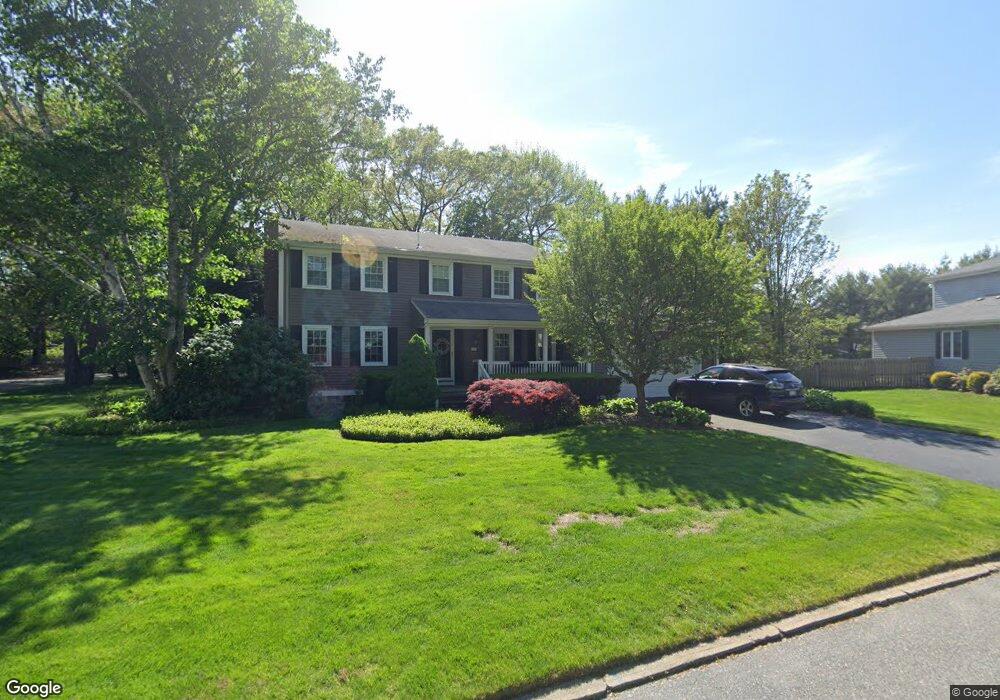 327 Summit Dr, Cranston, RI 02920 - photo 1