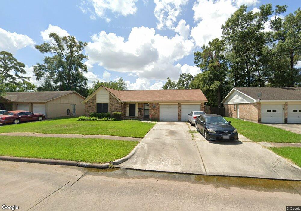 14334 Hollypark Dr, Houston, TX 77015 - photo 1