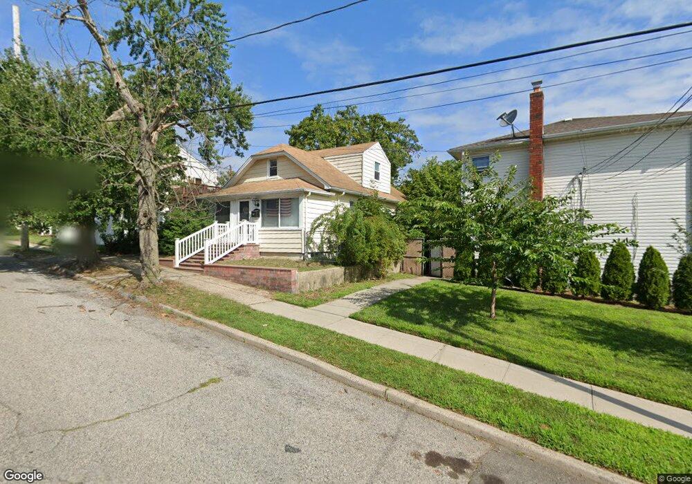 840 Garfield St, Franklin Square, NY 11010 - photo 1