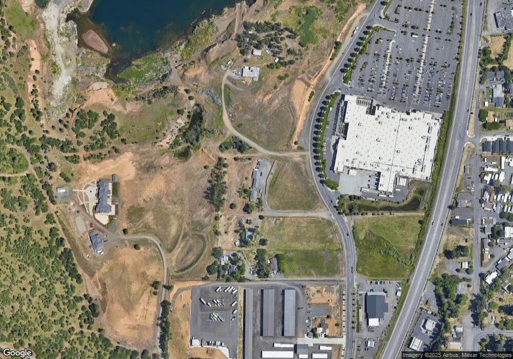 10901 Hannon Rd, Eagle Point, OR 97524 - photo 1