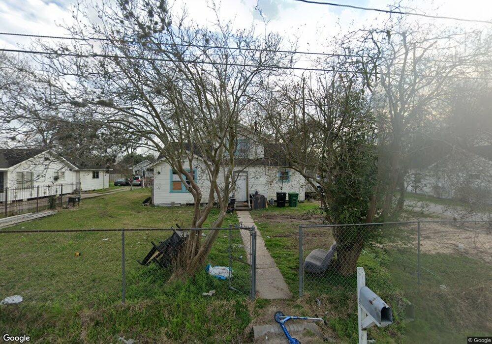 310 Frisco St, Houston, TX 77022 - photo 1