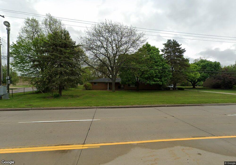 1262 N Linden Rd, Flint, MI 48532 - photo 1