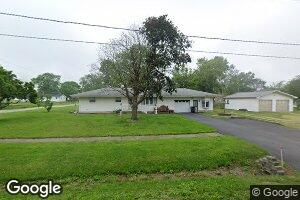 106 N 2nd St, Witt, IL 62094