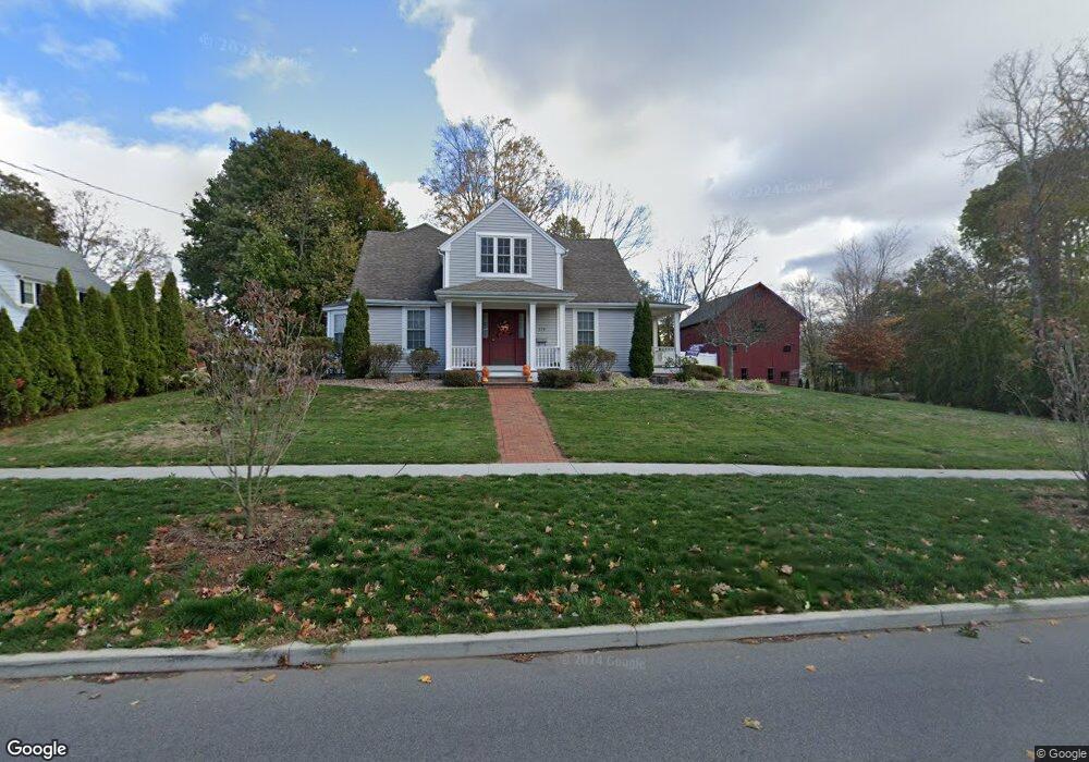 576 Ridge Rd, Middletown, CT 06457 - photo 1