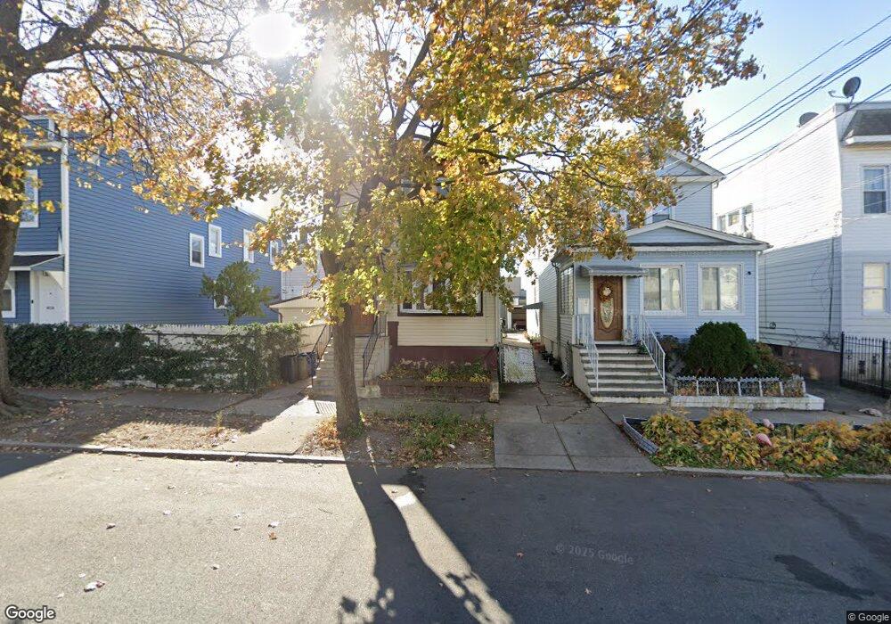 262 Berkeley Ave, Newark, NJ 07107 - photo 1