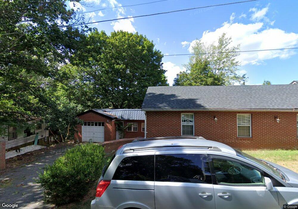 1015 Blackburn St, Staunton, VA 24401 - photo 1