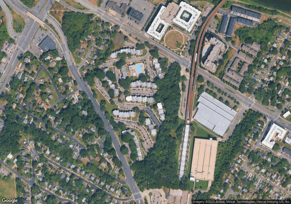 2620 Fort Farnsworth Rd unit 1B, Alexandria, VA 22303 - photo 1