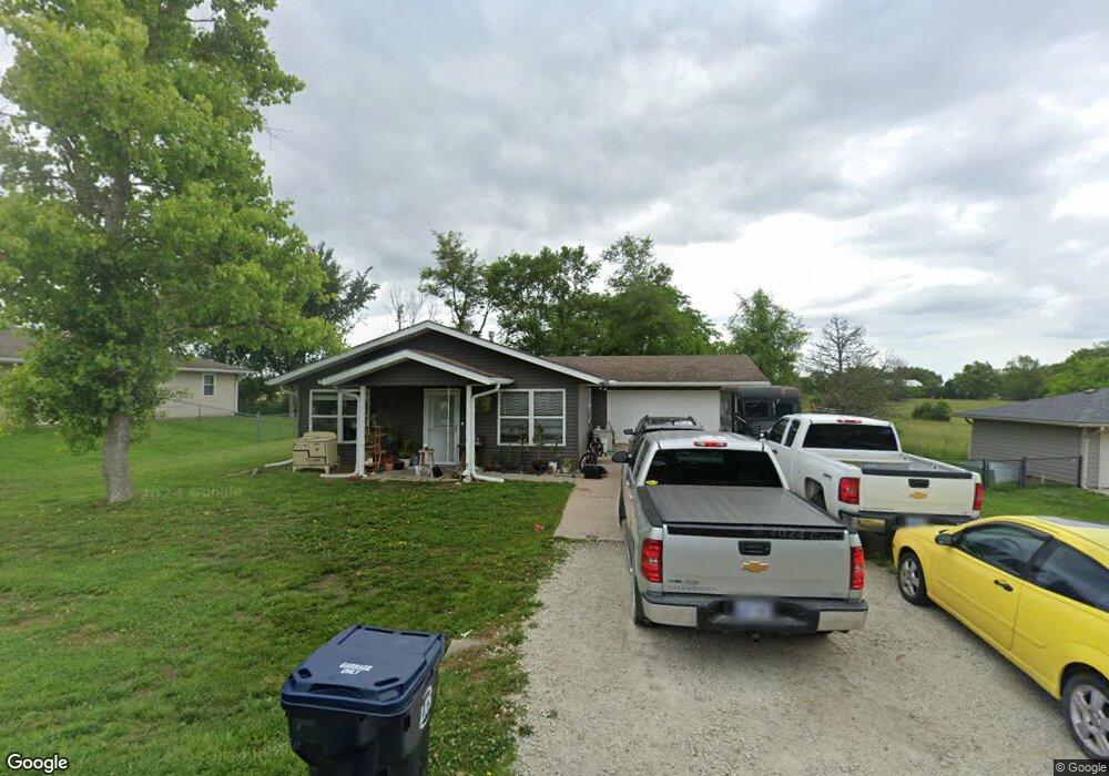 204 Holts Cir, Hoyt, KS 66440 - photo 1