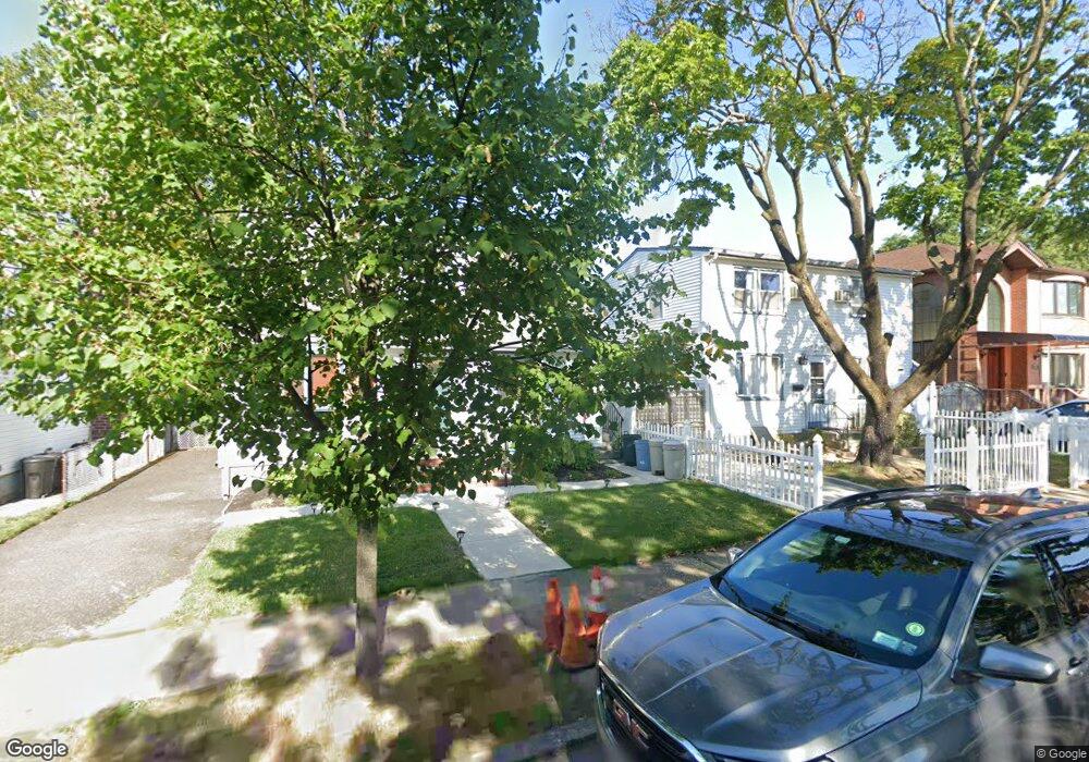 4950 166th St, Fresh Meadows, NY 11365 - photo 1