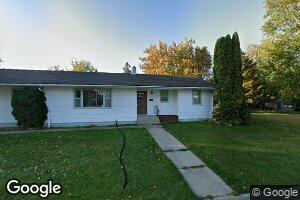 710 4th St NE, Roseau, MN 56751