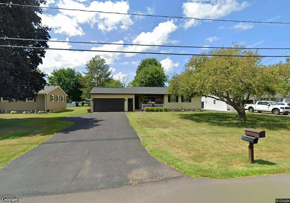 7252 Graydon Dr, North Tonawanda, NY 14120 - photo 1