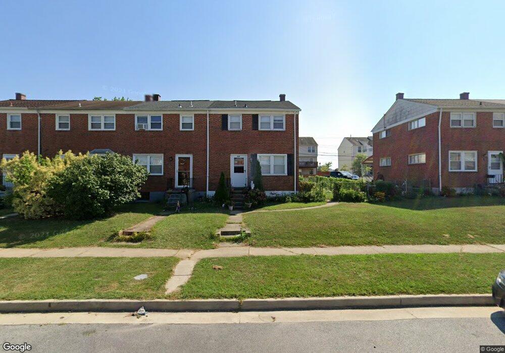 806 Lannerton Rd, Middle River, MD 21220 - photo 1