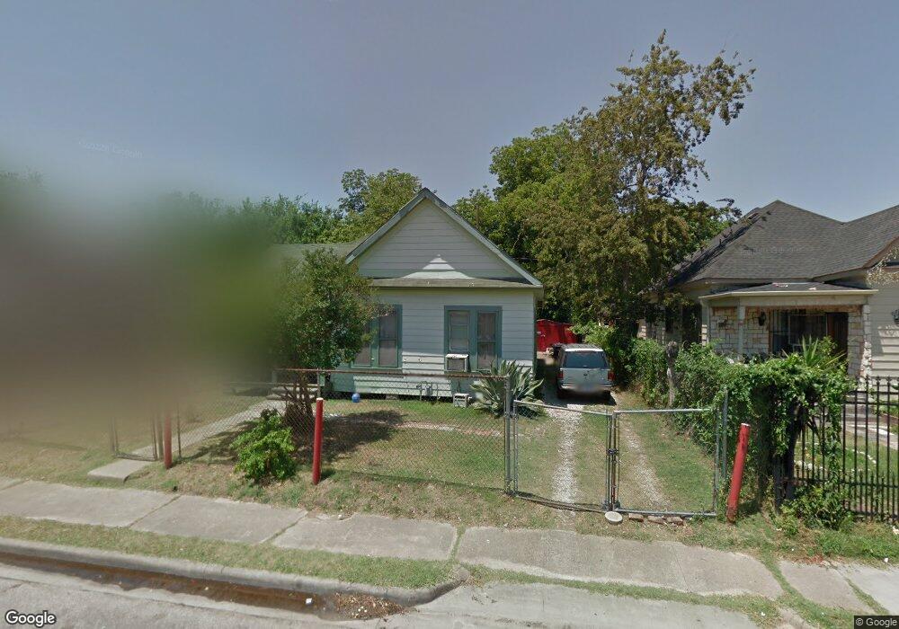 305 Tabor St, Houston, TX 77009 - photo 1