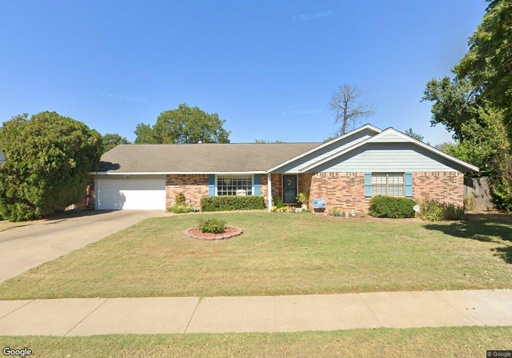 2424 Chapel Hill Ct, Bartlesville, OK 74006 - photo 1