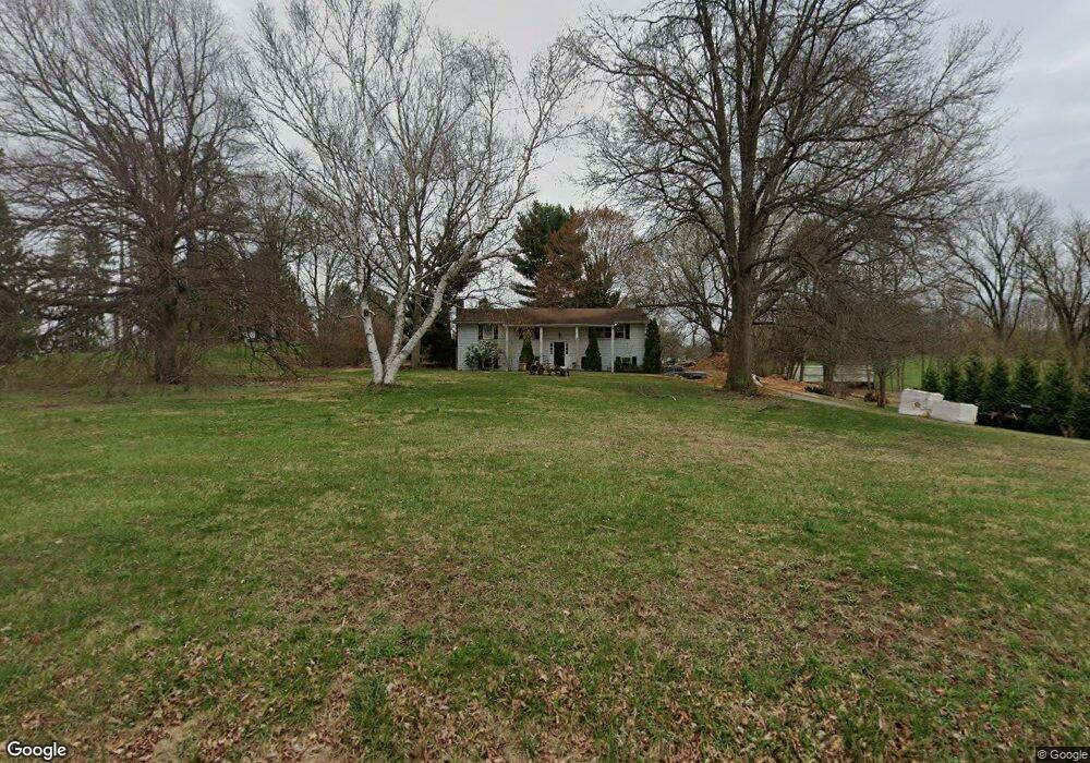 408 Chapel Hill Rd, Reading, PA 19608 - photo 1