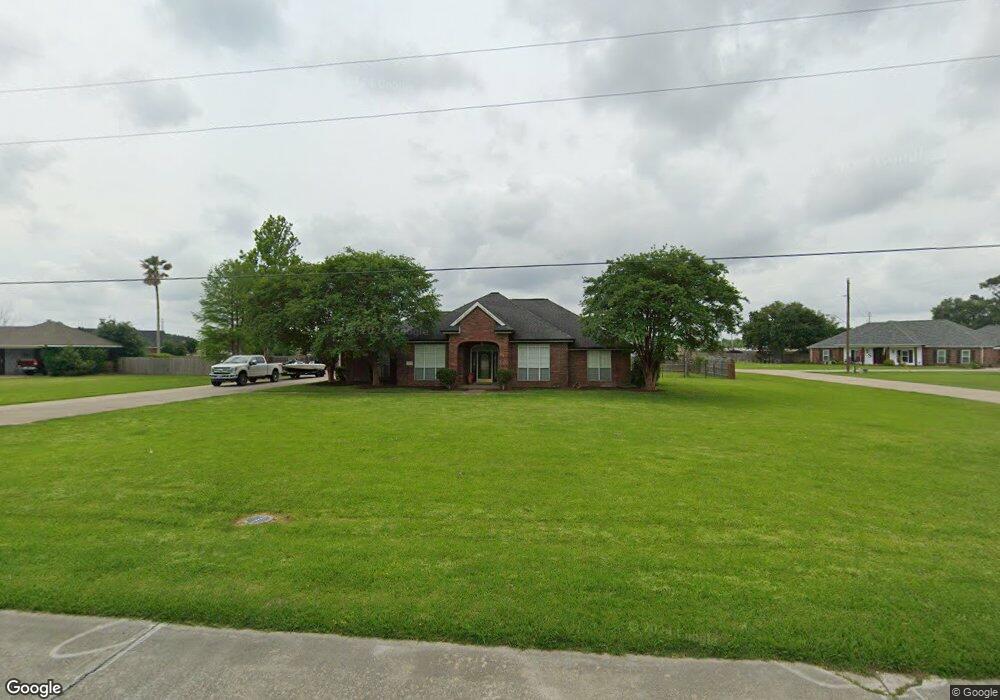 1723 S Crestview Dr, Lake Charles, LA 70605 - photo 1