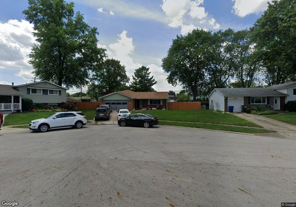 4715 Manitoba Ct, Columbus, OH 43229 - photo 1