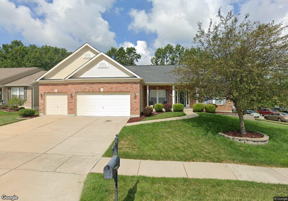 8082 Glen Arbor Dr, Lake Saint Louis, MO 63367 - photo 1