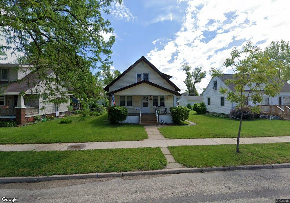 1823 1st St SW, Cedar Rapids, IA 52404 - photo 1