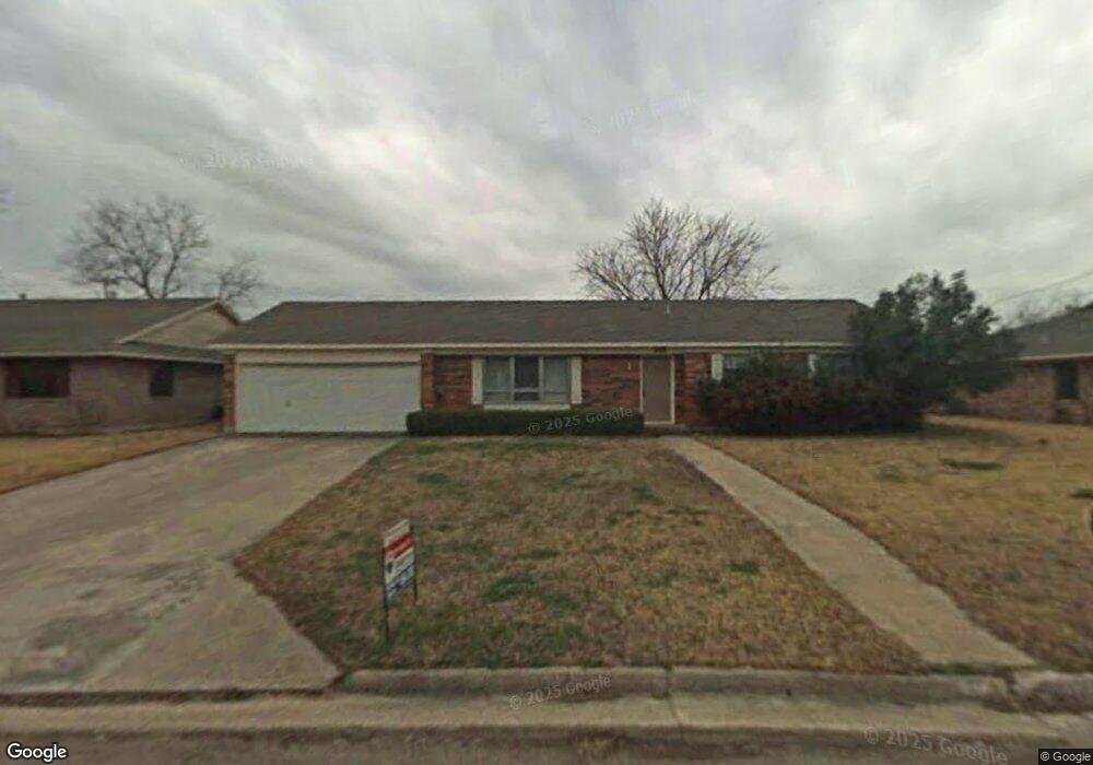 211 Texoma Dr, Whitesboro, TX 76273 - photo 1