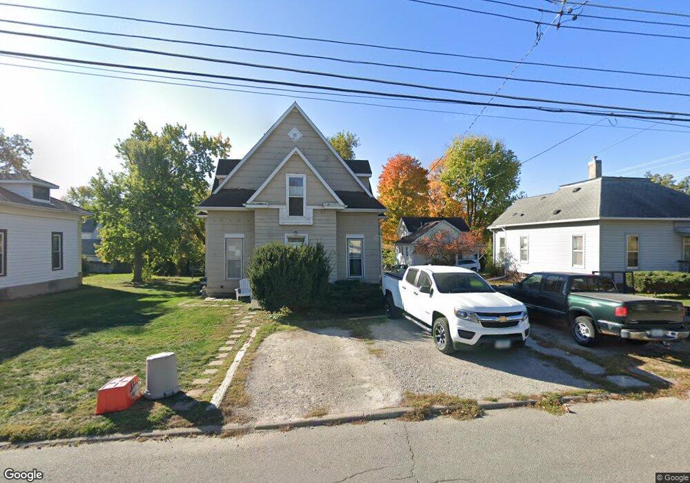 821 S 2nd Ave W, Newton, IA 50208 - photo 1