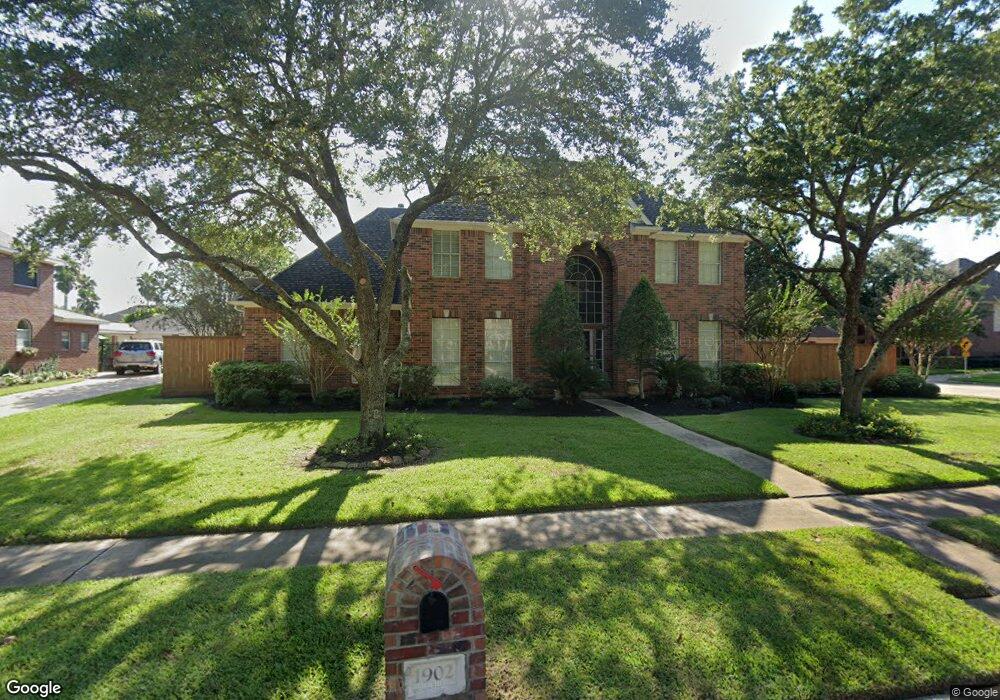 1902 Pebble Ln, Friendswood, TX 77546 - photo 1