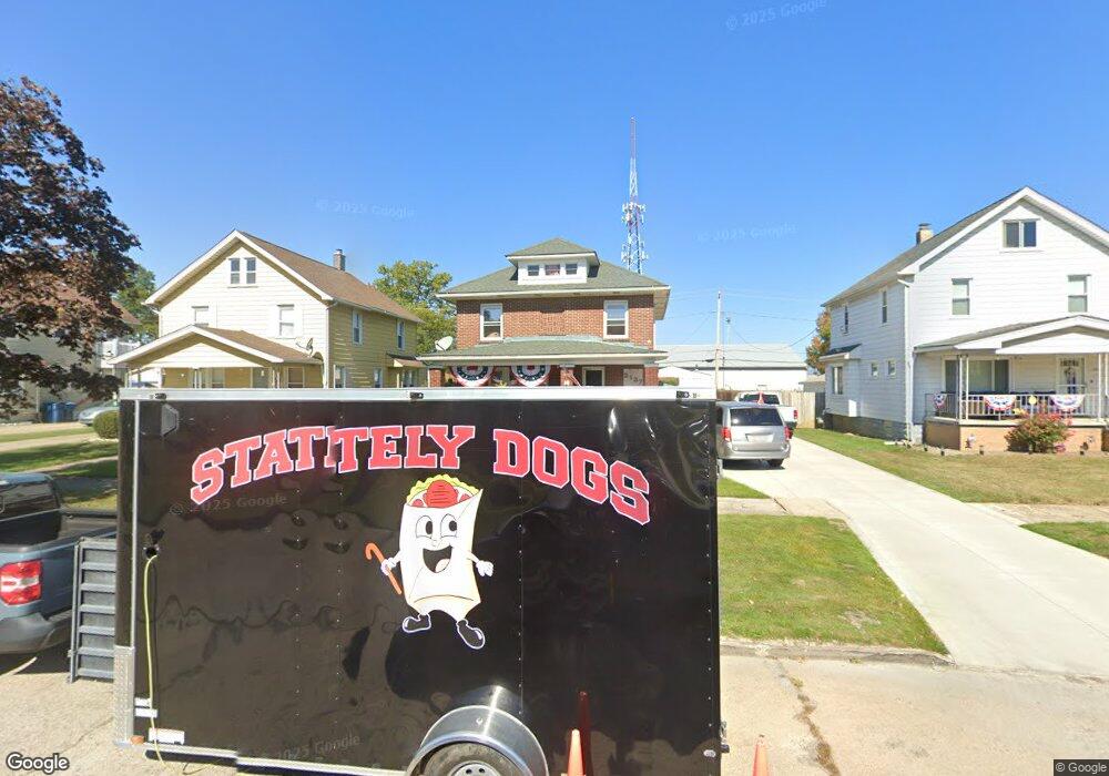 2137 E 29th St, Lorain, OH 44055 - photo 1